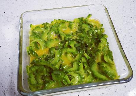 吃瓜吃到自家白菜,吃瓜吃到自家白菜的尴尬瞬间