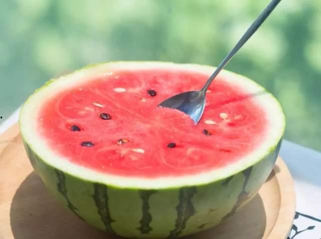 小度度吃瓜,揭秘娱乐圈那些不为人知的幕后故事